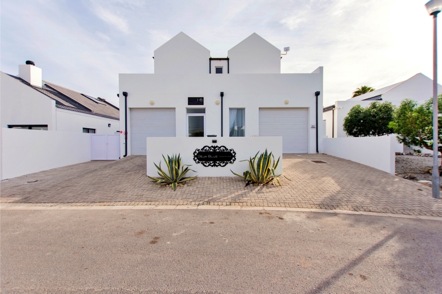 5 Bedroom Property for Sale in Brittania Beach Estate Western Cape